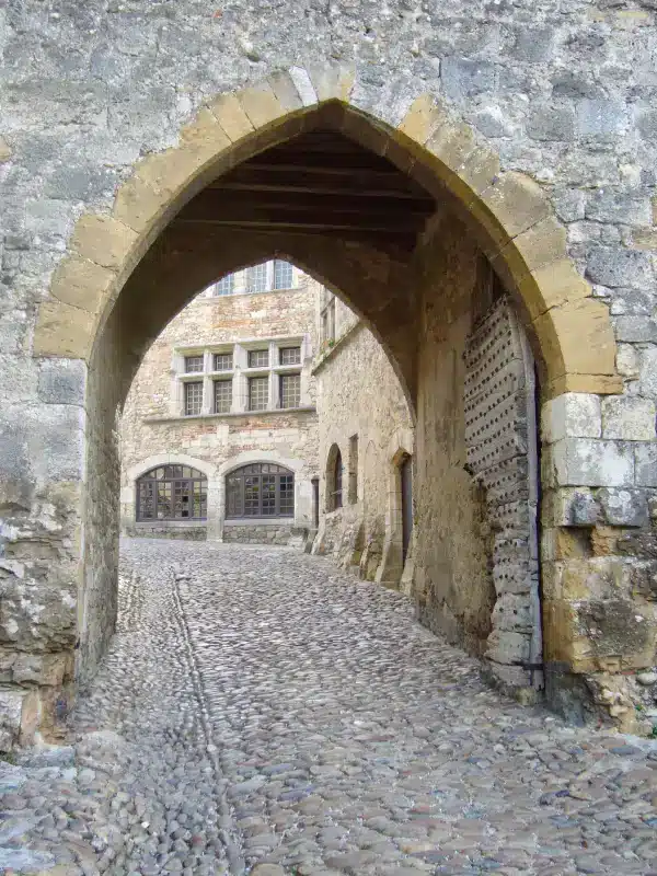 Pérouges